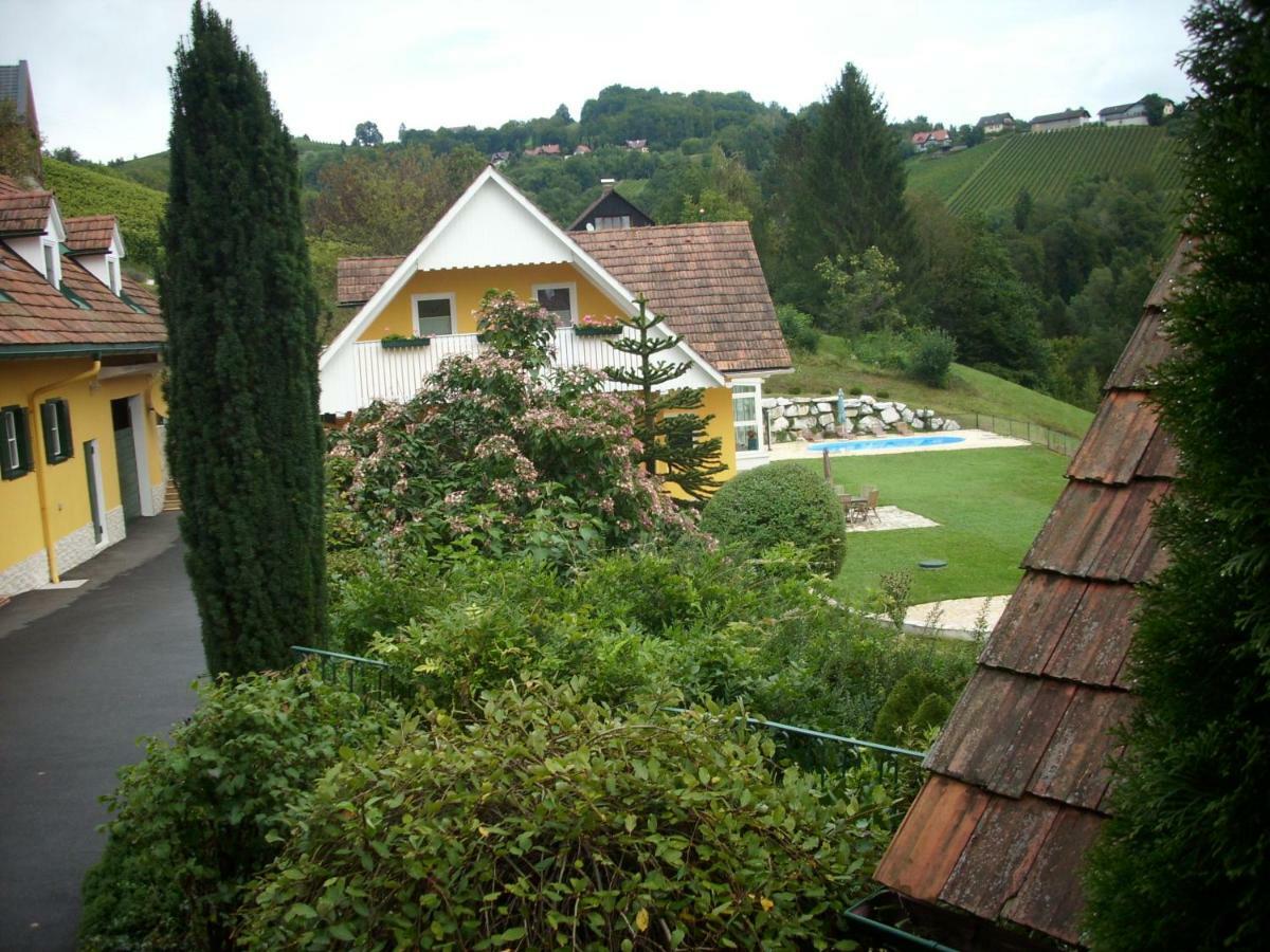 Gaestehaus Maxltoni Kitzeck im Sausal Exterior foto